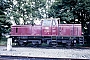 Gmeinder 5328 - DB "251 902-3"
14.04.1982 - Warthausen, Bahnhof
Ernst Lauer